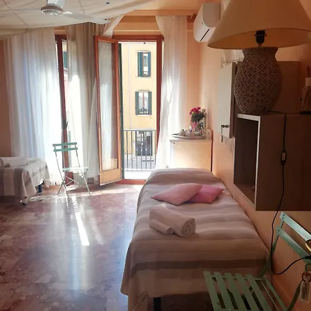 Oda ve Kahvaltı Il Veliero Romantico 2*