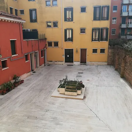 Il Veliero Romantico 2* Venedik