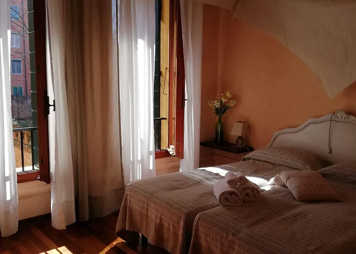 Il Veliero Romantico Bed & Breakfast Venetië
